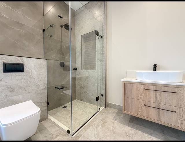 4 BEDROOM FREESTANDING FOR SALE IN FOUNTAINBROOK ESTATE